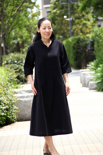 黒フォーマルフリルワンピースブログ用.jpg
